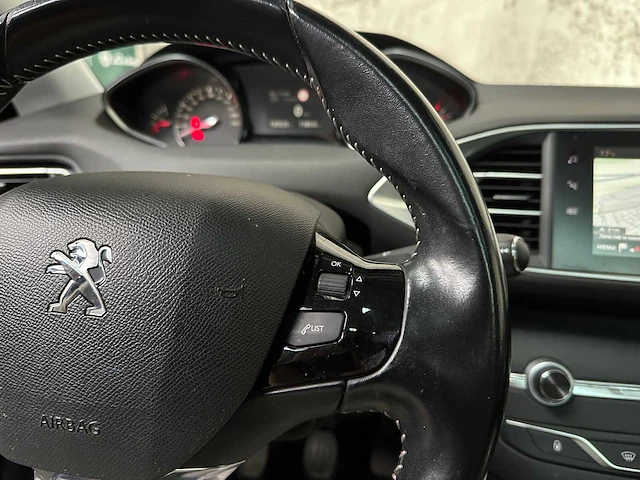 Peugeot 308 sw 1.2 puretech allure 131pk 2018, sk-715-z - afbeelding 16 van  45