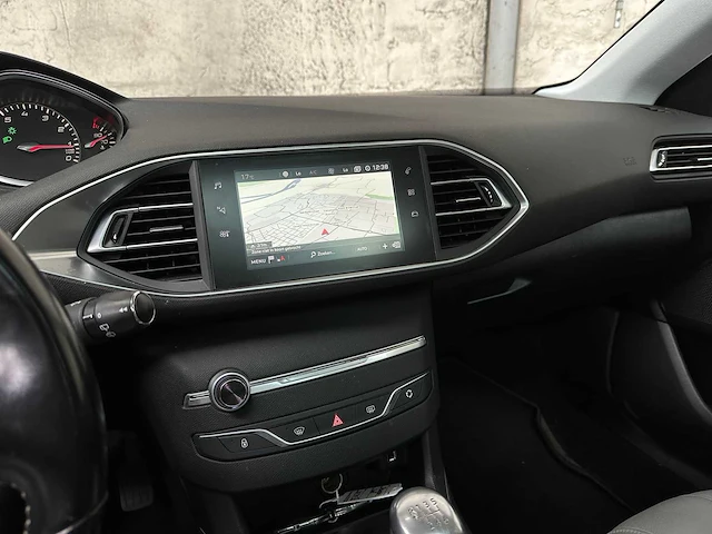 Peugeot 308 sw 1.2 puretech allure 131pk 2018, sk-715-z - afbeelding 21 van  45
