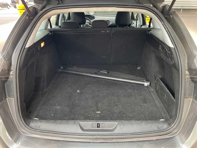 Peugeot 308 sw 1.2 puretech allure , ; pd-903-s - afbeelding 8 van  19