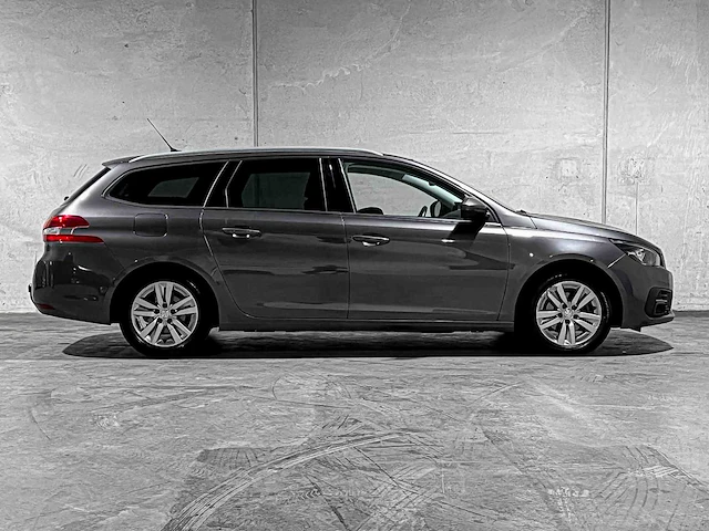 Peugeot 308 sw 1.2 puretech blue lease executive 110pk 2020, g-378-st - afbeelding 38 van  40