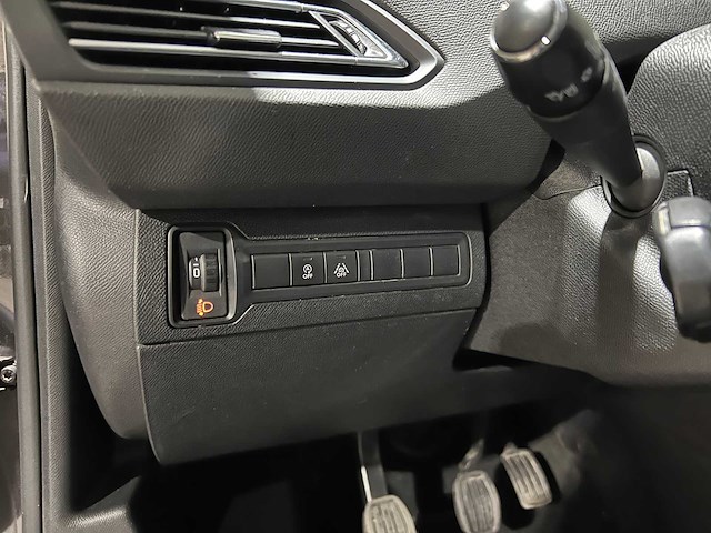 Peugeot 308 sw 1.2 puretech blue lease executive 110pk 2020, g-378-st - afbeelding 13 van  40