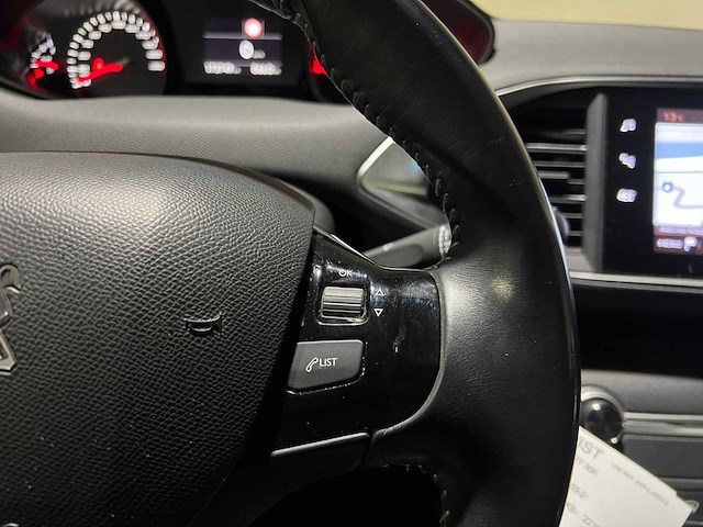 Peugeot 308 sw 1.2 puretech blue lease executive 110pk 2020, g-378-st - afbeelding 15 van  40