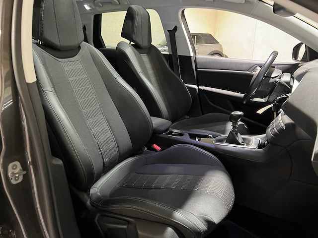 Peugeot 308 sw 1.2 puretech blue lease executive 110pk 2020, g-378-st - afbeelding 31 van  40