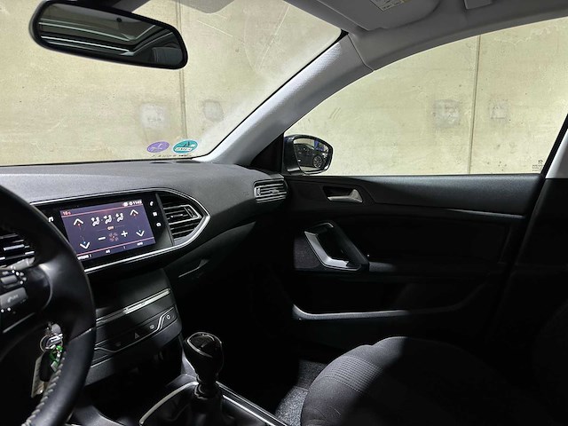 Peugeot 308 sw 1.2 puretech blue lease premium 131pk 2020, j-238-fl - afbeelding 15 van  43