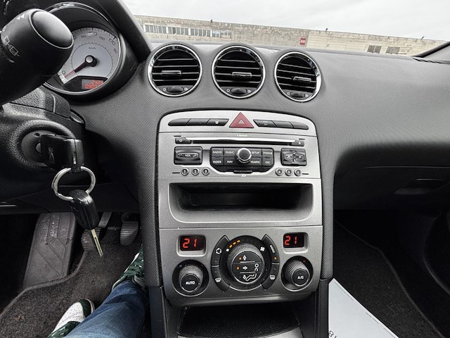 Peugeot 308 sw 1.4i confort pack, 2011 - afbeelding 2 van  24