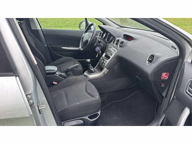 Peugeot 308 sw 1.6 thp xt 2009 | 39-lxt-9 i - afbeelding 13 van  13