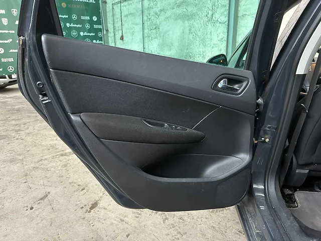 Peugeot 308 sw 1.6 vti x-line 120pk 2010, 9-xvg-87 - afbeelding 27 van  38