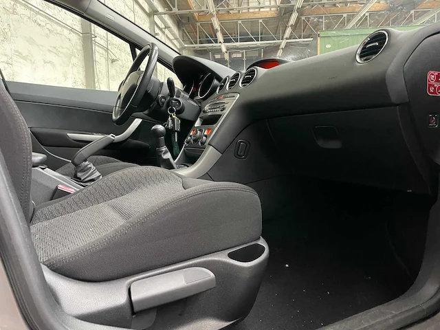 Peugeot 308 sw 1.6 vti xs 120pk 2009 (origineel-nl), 64-hsp-2 - afbeelding 34 van  37