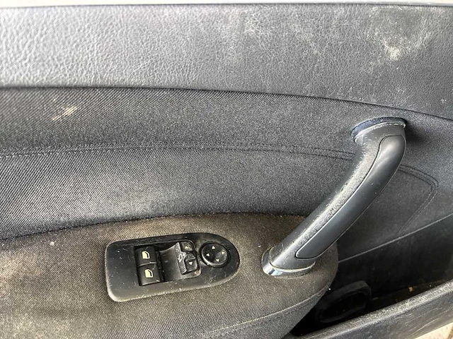 Peugeot 407 coupé 2.2-16v référence, sb-150-x - afbeelding 2 van  17