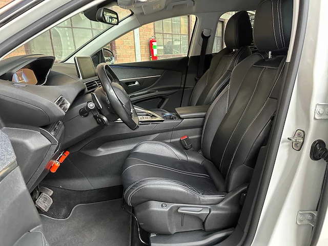 Peugeot 5008 1.2 puretech allure 131pk 2018 7-persoons, tx-880-h - afbeelding 24 van  40
