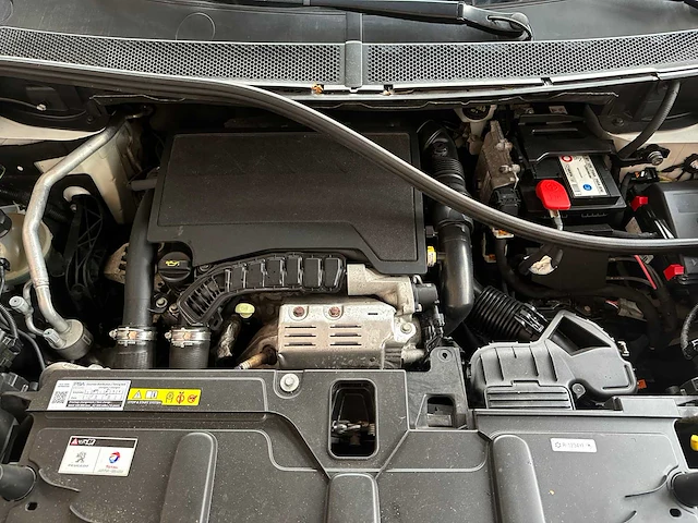 Peugeot 5008 1.2 puretech allure 131pk 2018 7-persoons, tx-880-h - afbeelding 33 van  40
