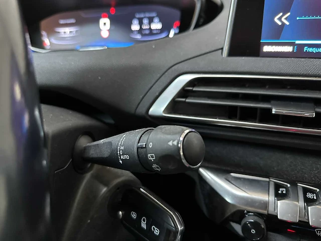 Peugeot 5008 1.2 puretech allure 131pk 2019, xr-490-g - afbeelding 17 van  44