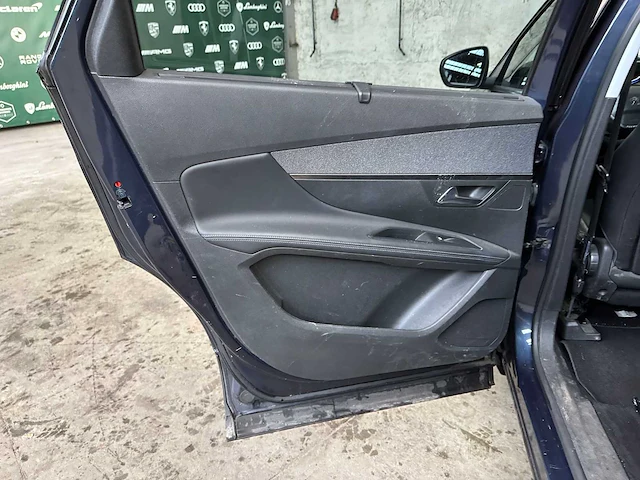 Peugeot 5008 1.2 puretech allure 131pk 2019, xr-490-g - afbeelding 26 van  44