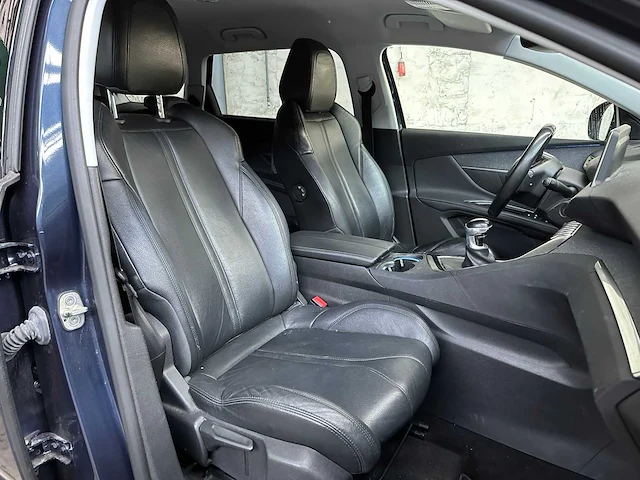 Peugeot 5008 1.2 puretech allure 131pk 2019, xr-490-g - afbeelding 35 van  44