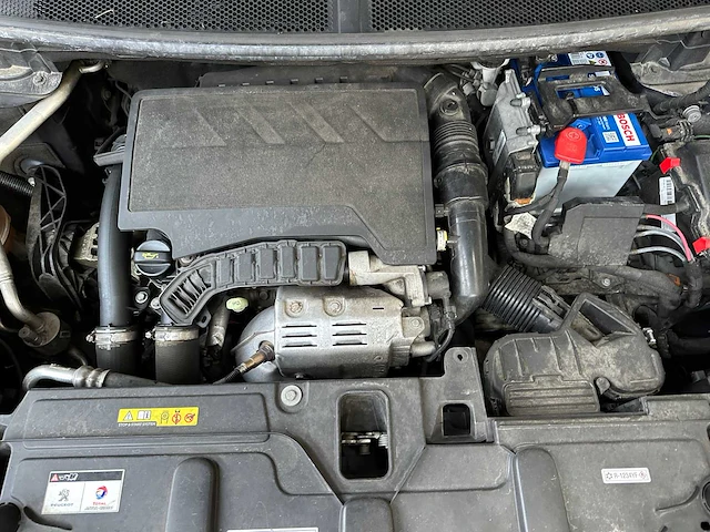 Peugeot 5008 1.2 puretech allure 131pk 2019, xr-490-g - afbeelding 37 van  44