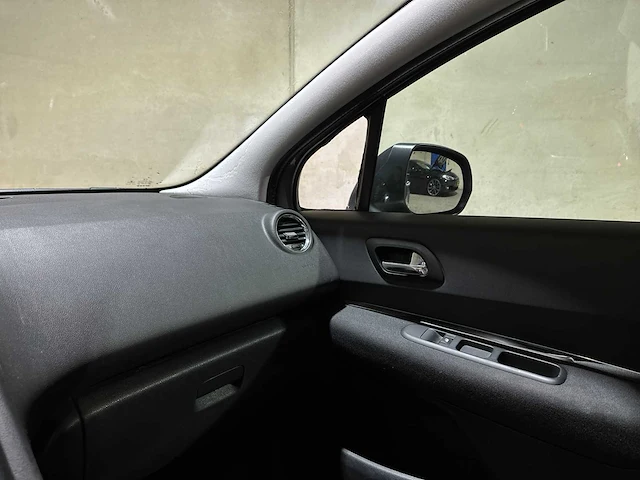 Peugeot 5008 1.2 puretech style 5p. 131pk 2015, gl-399-v - afbeelding 18 van  36