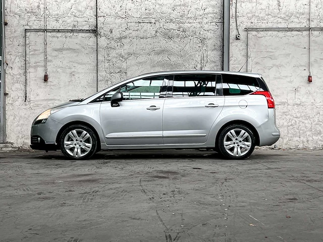 Peugeot 5008 1.6 thp gt 7p. 156pk 2010, 54-nnt-1 - afbeelding 15 van  31