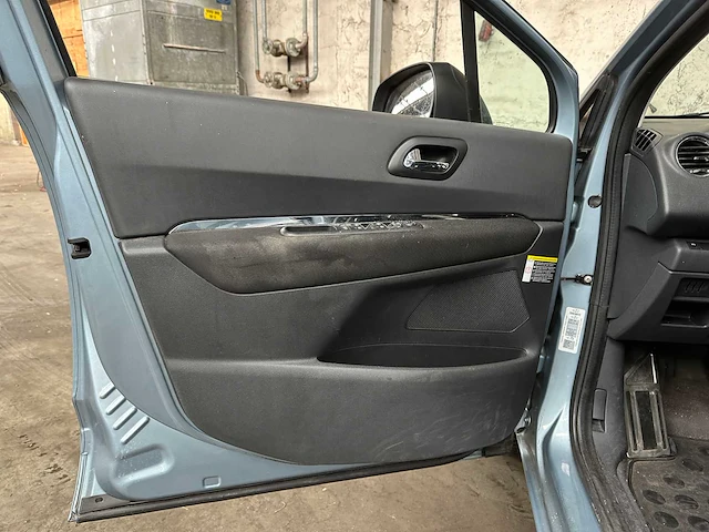 Peugeot 5008 1.6 thp st 5p. 156pk 2010, 84-nnh-8 - afbeelding 17 van  35