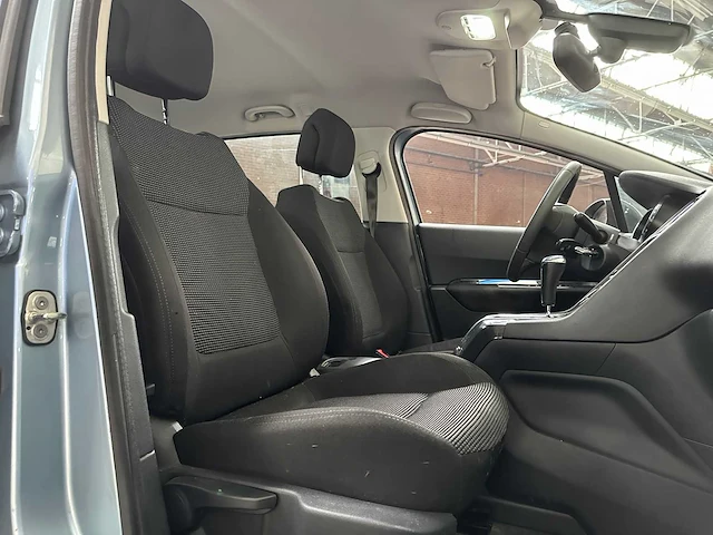 Peugeot 5008 1.6 thp st 5p. 156pk 2010, 84-nnh-8 - afbeelding 26 van  35