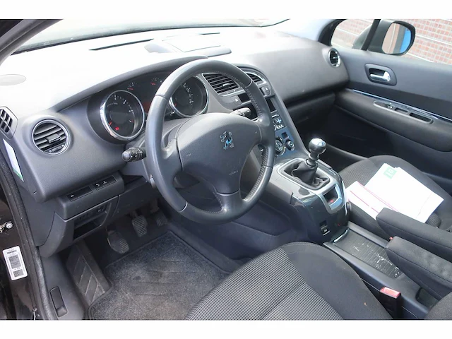 Peugeot 5008 1.6 thp st prem. 7p, 24-kkl-6 - afbeelding 4 van  19