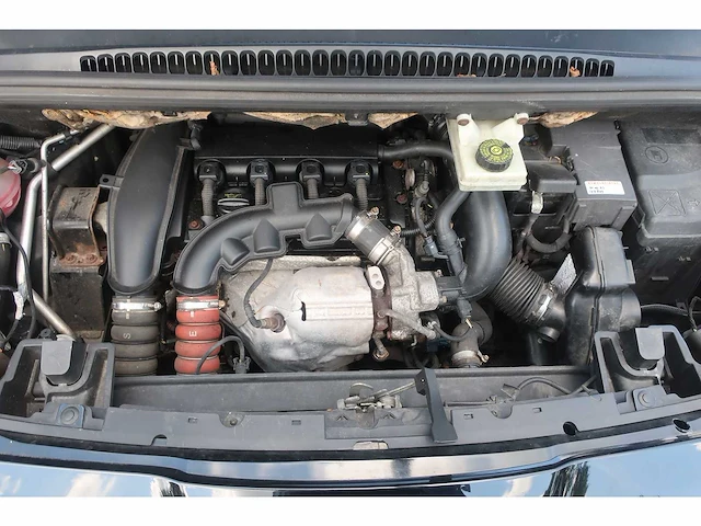 Peugeot 5008 1.6 thp st prem. 7p, 24-kkl-6 - afbeelding 9 van  19