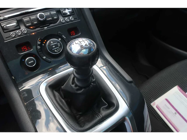 Peugeot 5008 1.6 thp st prem. 7p, 24-kkl-6 - afbeelding 16 van  19