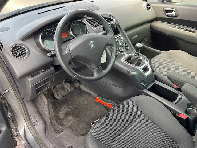 Peugeot 5008 1.6 turbo active 5persoons 2012 | 66-zfp-7 - afbeelding 7 van  19