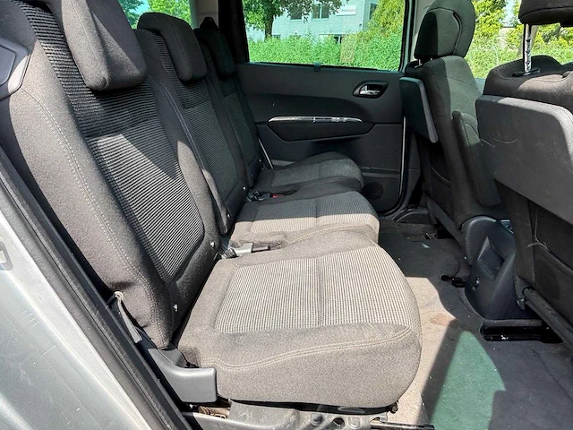 Peugeot 5008 1.6 turbo st 7p; 84-nnf-9 - afbeelding 3 van  13