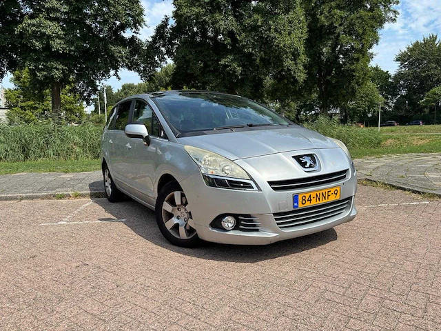 Peugeot 5008 1.6 turbo st 7p; 84-nnf-9 - afbeelding 7 van  13