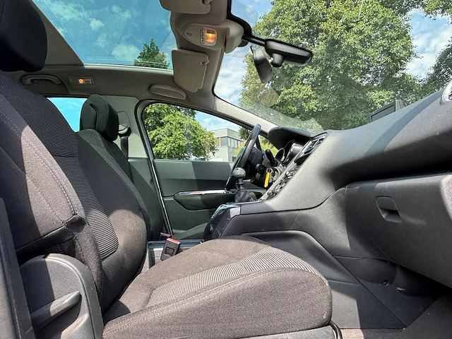 Peugeot 5008 1.6 turbo st 7p; 84-nnf-9 - afbeelding 9 van  13