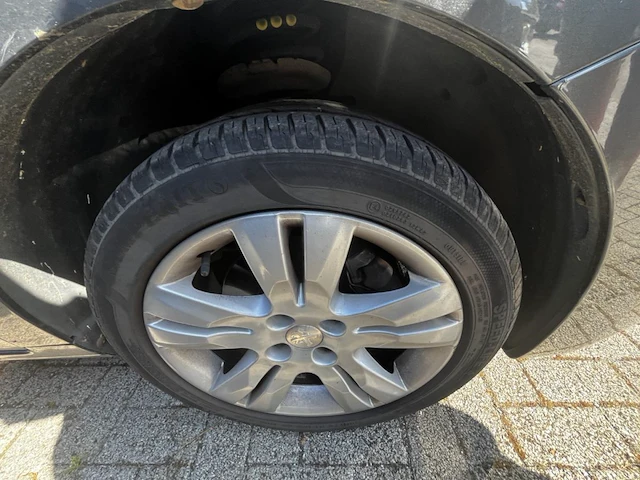 Peugeot 5008 2.0 bluehdi allure 150, 2016 - afbeelding 18 van  28