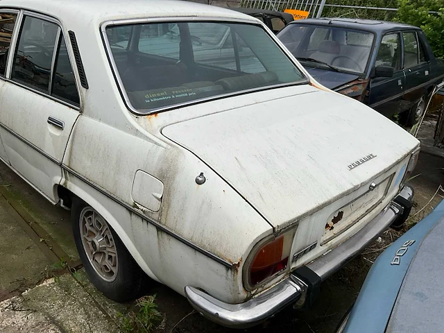 Peugeot 504 personenauto - afbeelding 5 van  11