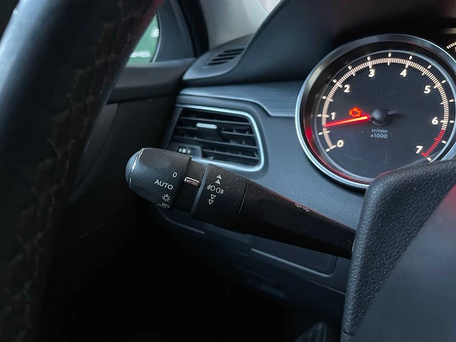 Peugeot 508 sw 1.6 thp active 156pk 2013, 76-zvr-6 - afbeelding 16 van  41