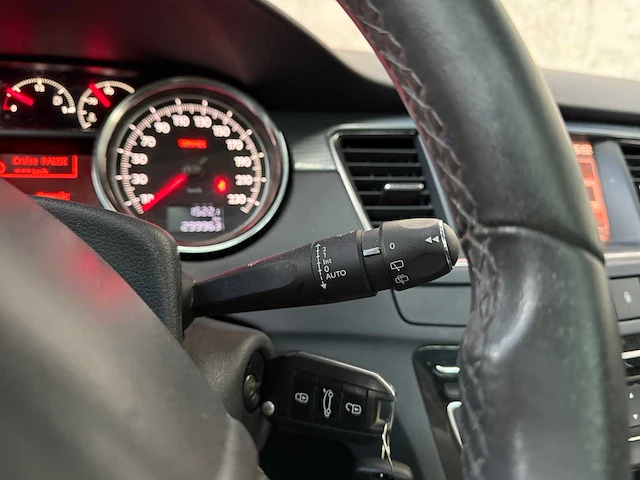 Peugeot 508 sw 1.6 thp blue l. exe. 157pk 2012, 33-tdj-1 - afbeelding 16 van  39