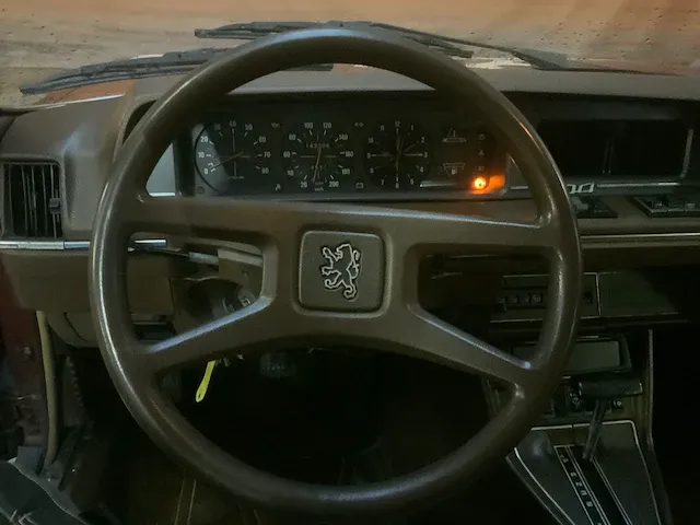 Peugeot 604 uit 1978 - afbeelding 13 van  37