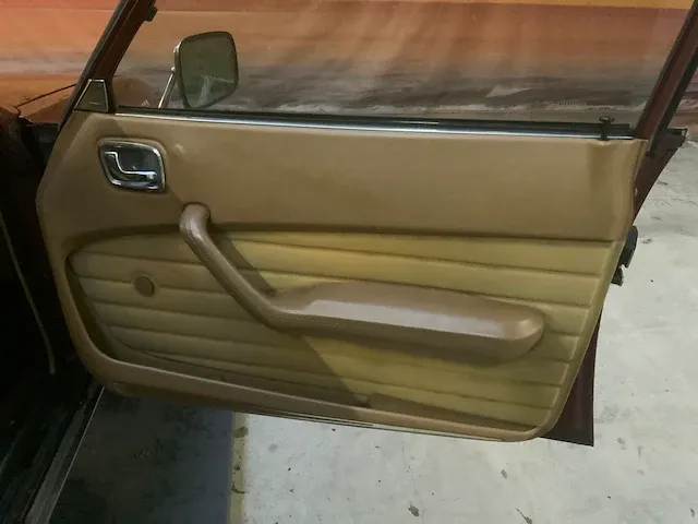 Peugeot 604 uit 1978 - afbeelding 24 van  37
