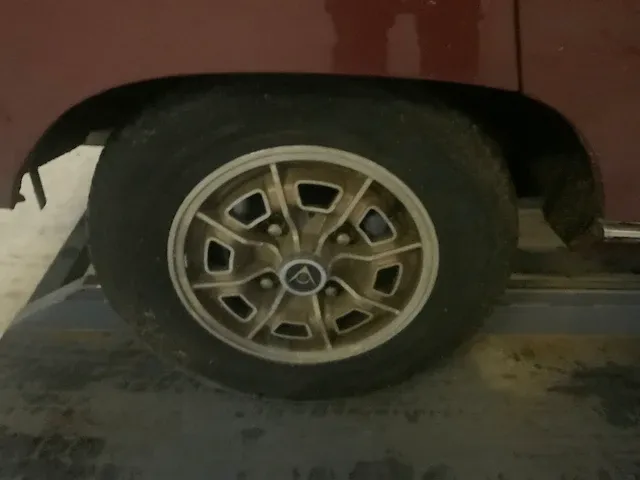Peugeot 604 uit 1978 - afbeelding 28 van  37