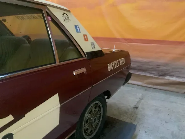 Peugeot 604 uit 1978 - afbeelding 35 van  37