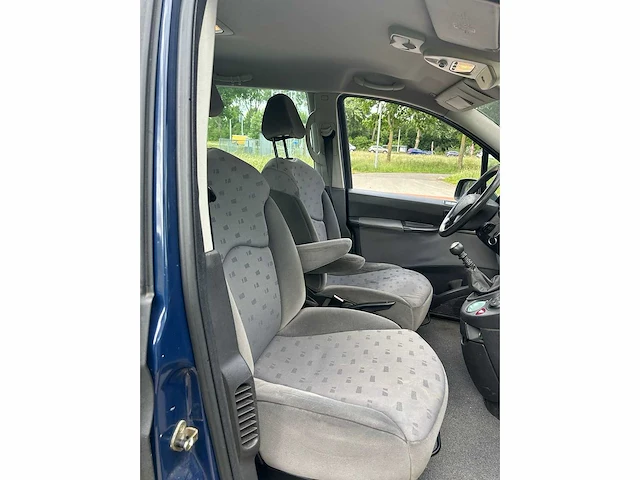 Peugeot 807 2.0 sr premium 2005 | 21-rf-bt i - afbeelding 15 van  18
