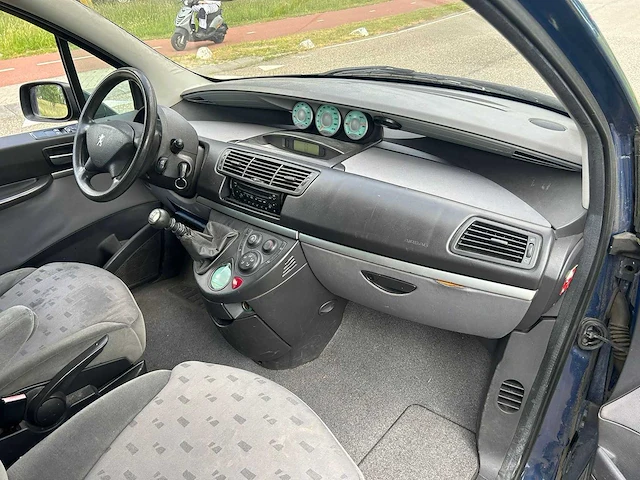 Peugeot 807 2.0 sr premium 2005 | 21-rf-bt i - afbeelding 16 van  18