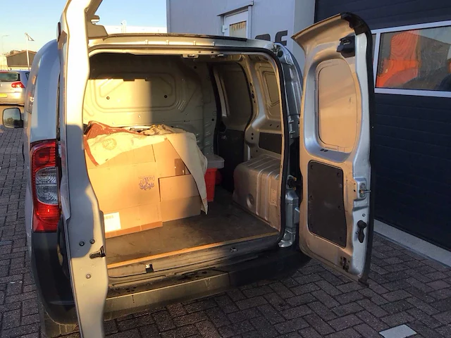 Peugeot bipper bedrijfswagen - afbeelding 5 van  21