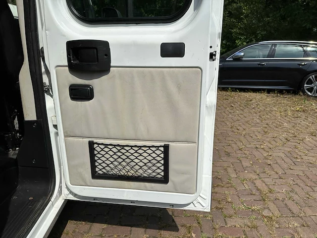 Peugeot boxer 335 2.2 hdi l3 xr dc 131pk 2016, vx-519-p - afbeelding 25 van  37