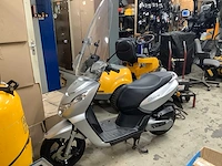 Peugeot bromscooter kisbee scooter