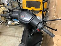 Peugeot bromscooter kisbee scooter - afbeelding 4 van  6