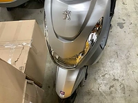 Peugeot bromscooter kisbee scooter - afbeelding 6 van  6