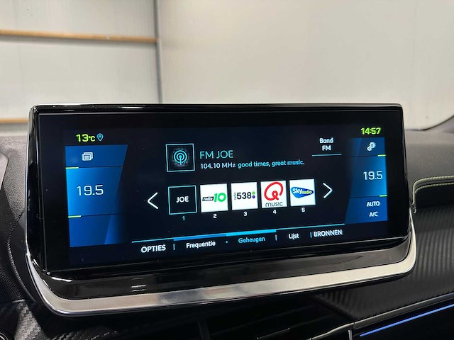 Peugeot e-2008 ev gt pack 50 kwh electrisch n-352-fb - afbeelding 11 van  26