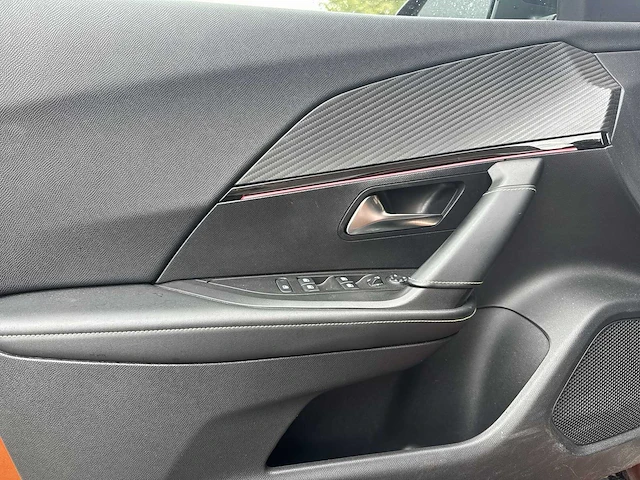 Peugeot e-2008 ev gt premiere 1 fase 50 kwh 2020 | p-028-fz - afbeelding 6 van  31