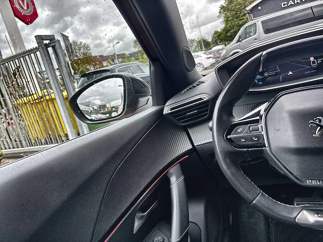 Peugeot e-2008 ev gt premiere 1 fase 50 kwh 2020 | p-028-fz - afbeelding 11 van  31