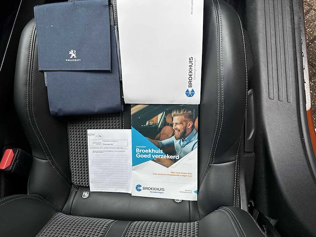 Peugeot e-2008 ev gt premiere 1 fase 50 kwh 2020 | p-028-fz - afbeelding 25 van  31