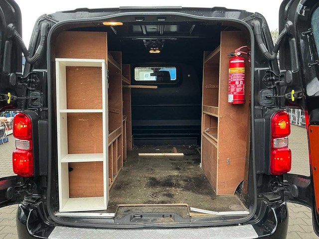 Peugeot expert 227s 2.0 bluehdi 180 pk eat8 automatic bedrijfswagen - afbeelding 27 van  38